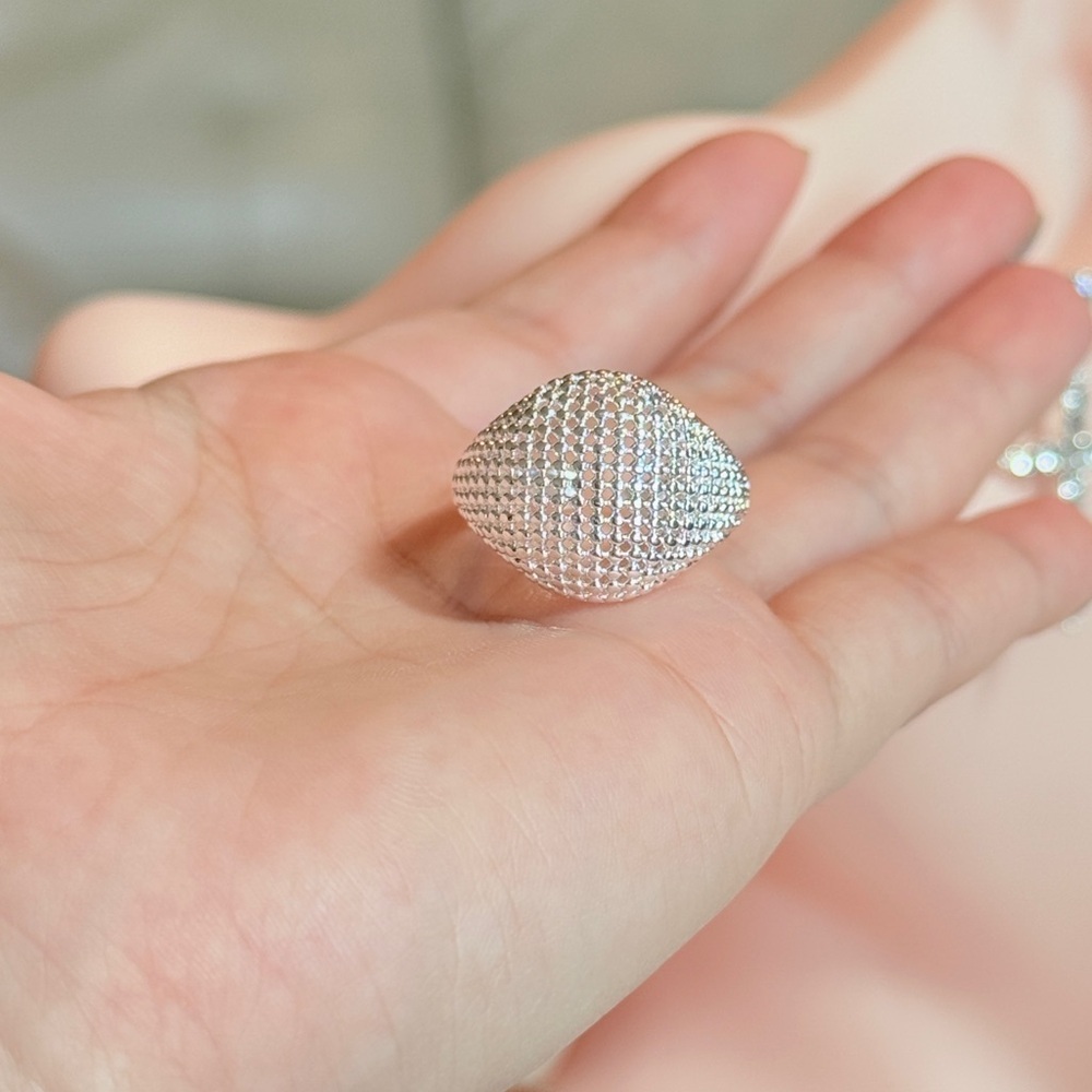 Trendy Elegant Silver Ring - Picture 4 of 10